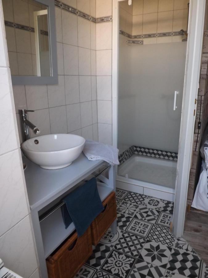Bed and Breakfast La Girondine Galgon Экстерьер фото