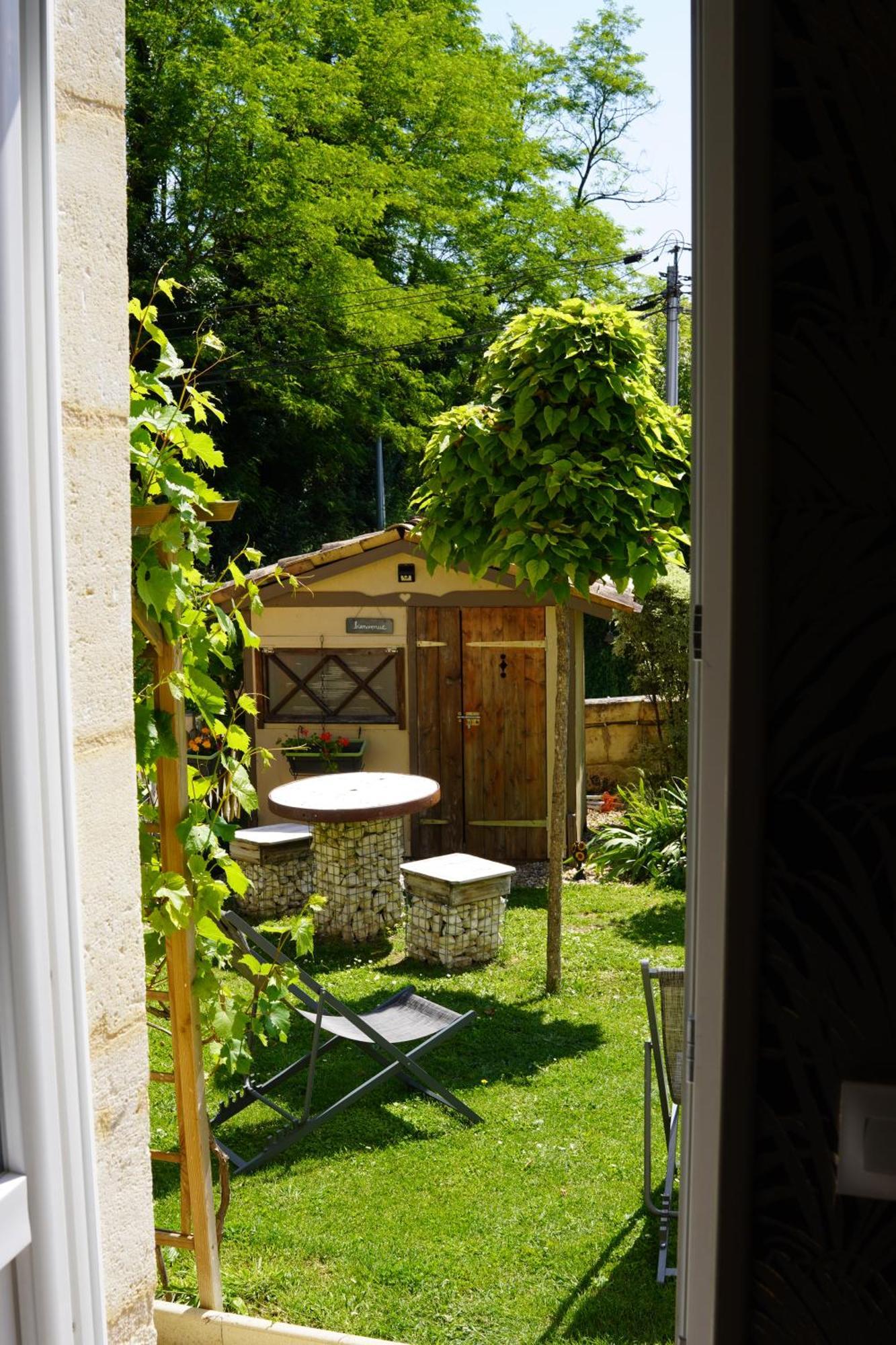 Bed and Breakfast La Girondine Galgon Экстерьер фото